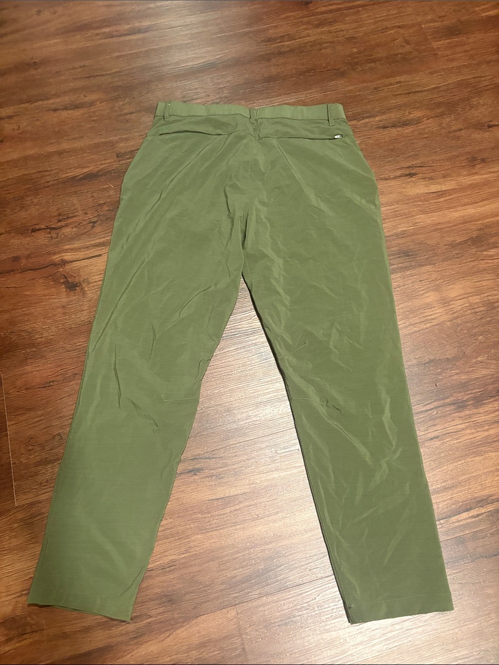 Fabletics The One Pant, Olive Green polyester Chino/ golf Pants - Picture 5 of 6